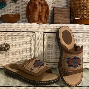 Minnetonka El Paso Boho Tribal Slide Size 7